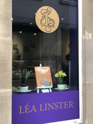 Im Café an der "Rue de l'Eau" gehen die berühmten Madeleines "wie warme Semmeln" über die Ladentheke.