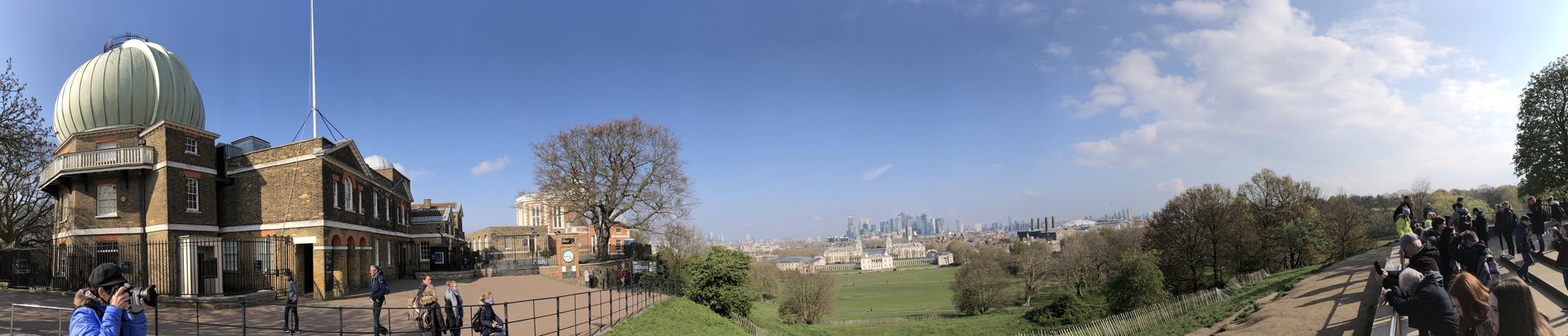 Nur wenige Minuten von der "Cutty Sark" entfernt beginnt der Greenwich Park mit dem berühmten Royal Observatory, durch das der Nullmeridian verläuft.