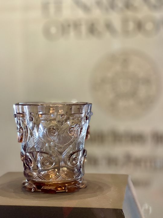 Luther und die Veste Coburg: Dieses wertvolle Glas, Hedwigsglas gennant, ist mit den Kreuzrittern in deutsche Lande gelangt. Nachweislich befand es sich im Besitz Martin Luthers.