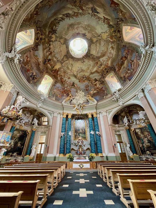 Johann Conrad Schlaun: Der Innenraum der Clemenskirche ist im Stil des Rokoko gestaltet. Unübersehbar ist der römische Einfluss.