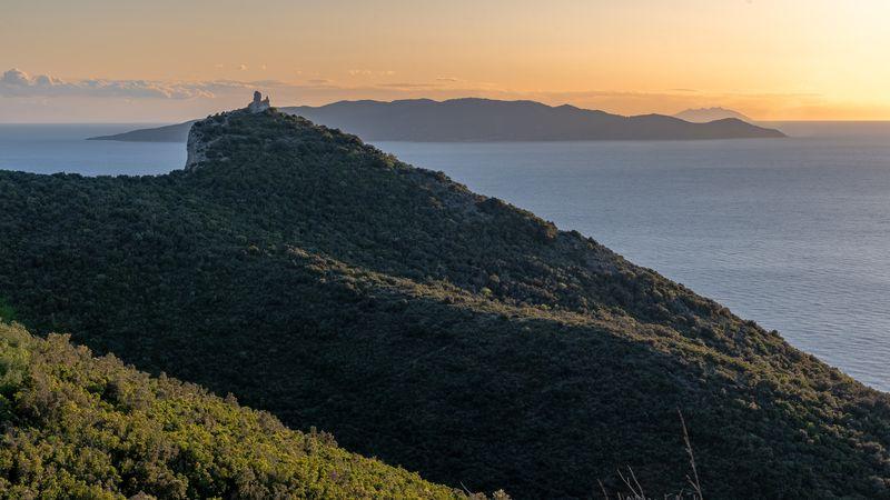 Reise in den Heimathafen: Mit Antares durch Italien - Monte Argentario - Die Halbinsel Monte Argentario im Süden der Toskana ist ein echtes Highlight für Landschaftsfotografen.